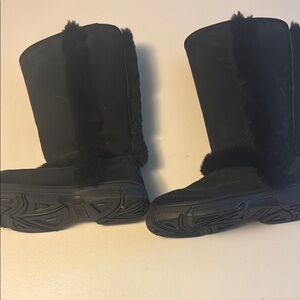 UGG Black Fur-Lined Boots Sundance II